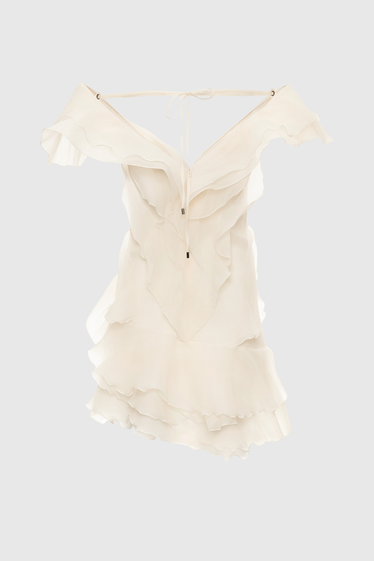 Well Tailored Dress with a Graceful Silhouette