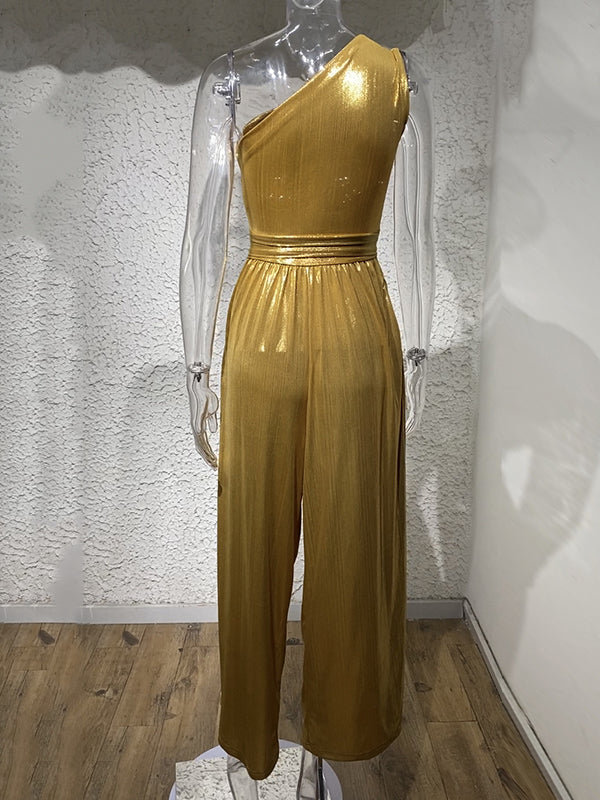 Well Tailored Garment with a Graceful Silhouette