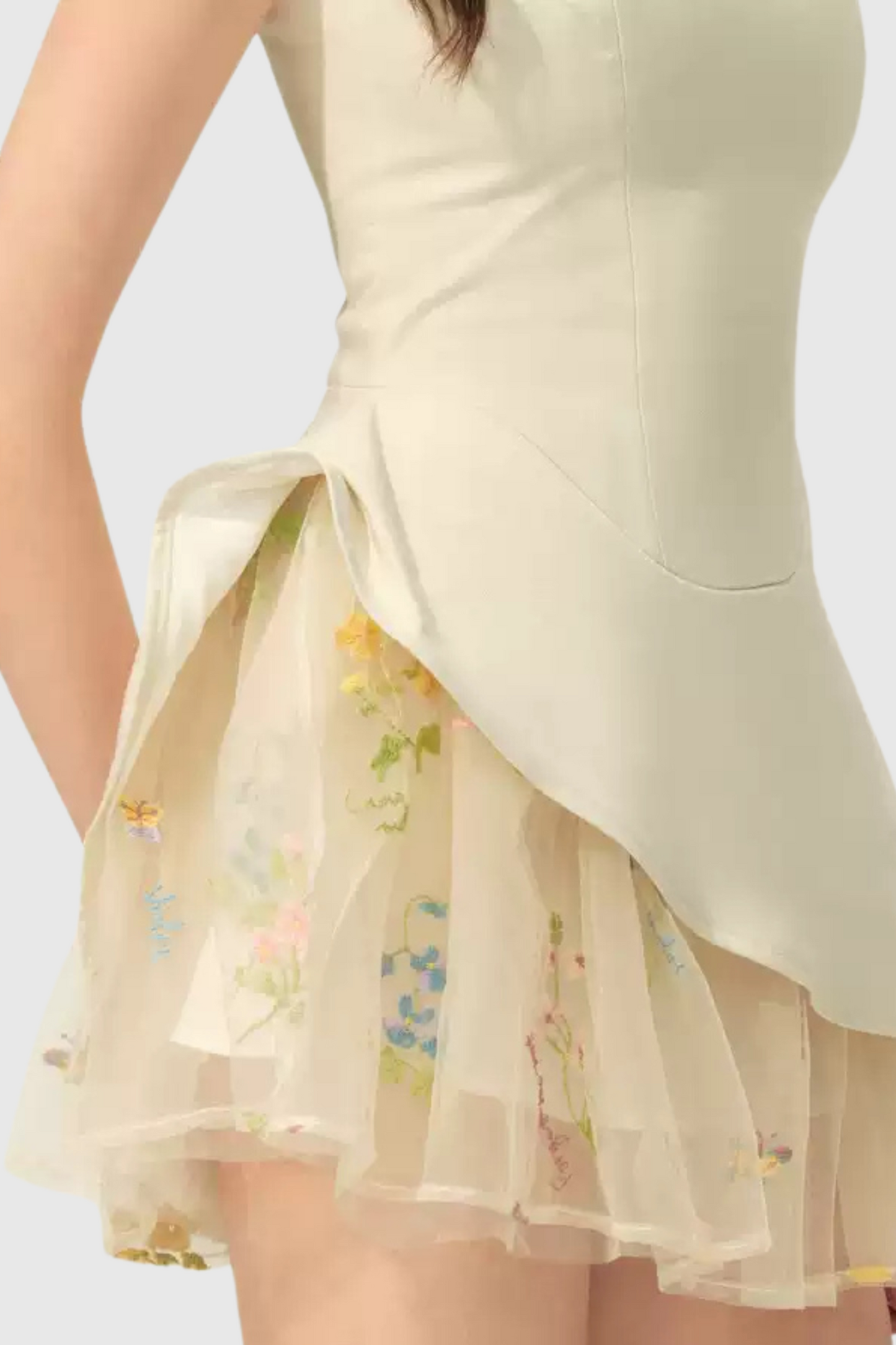 Beautifully Crafted Dress in a Classic Style