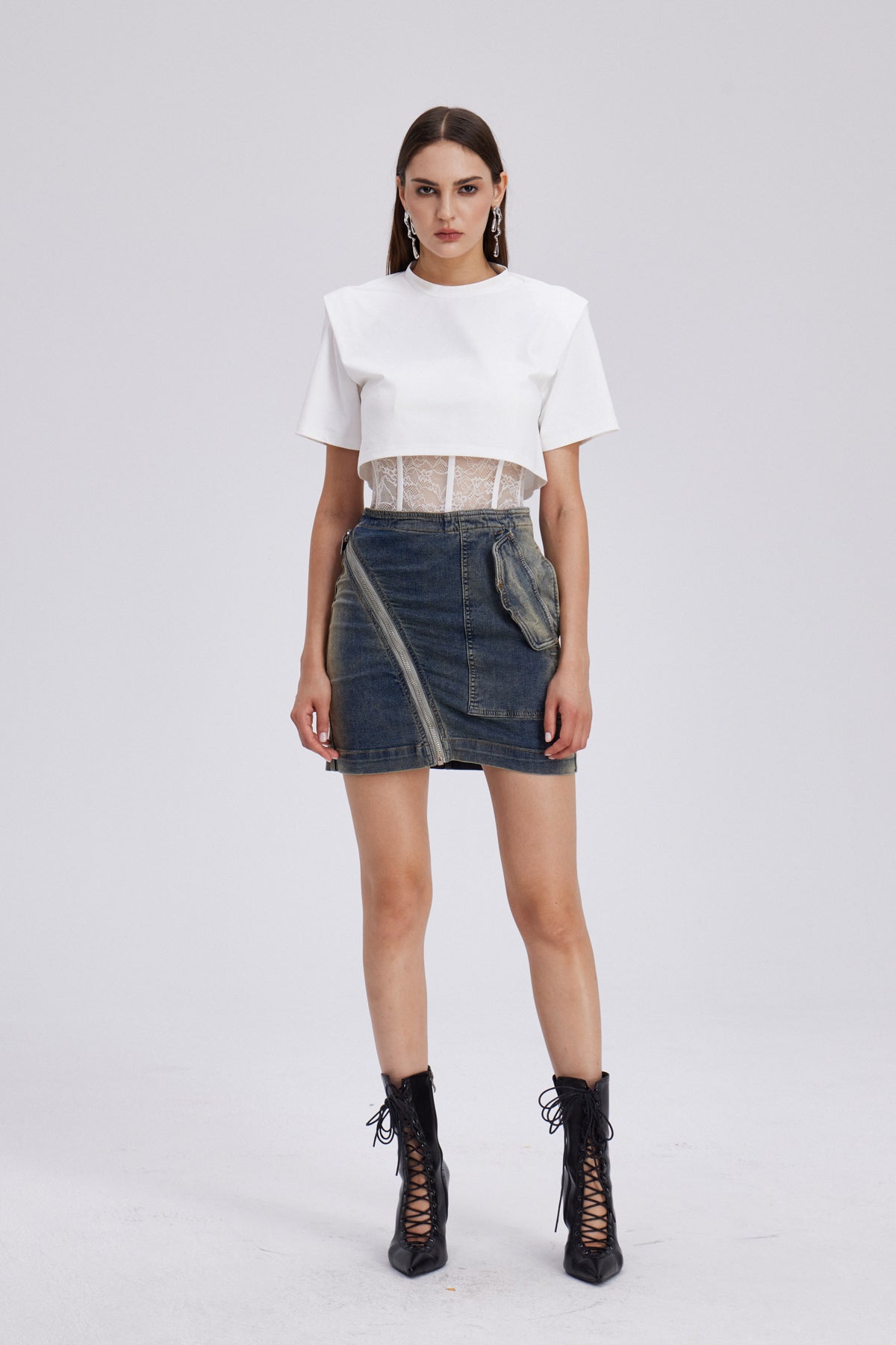 Effortlessly Elegant Garment with a Timeless Design