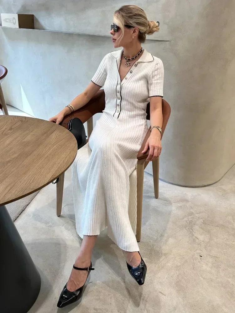Sophisticated Dress with a Clean Classic Look