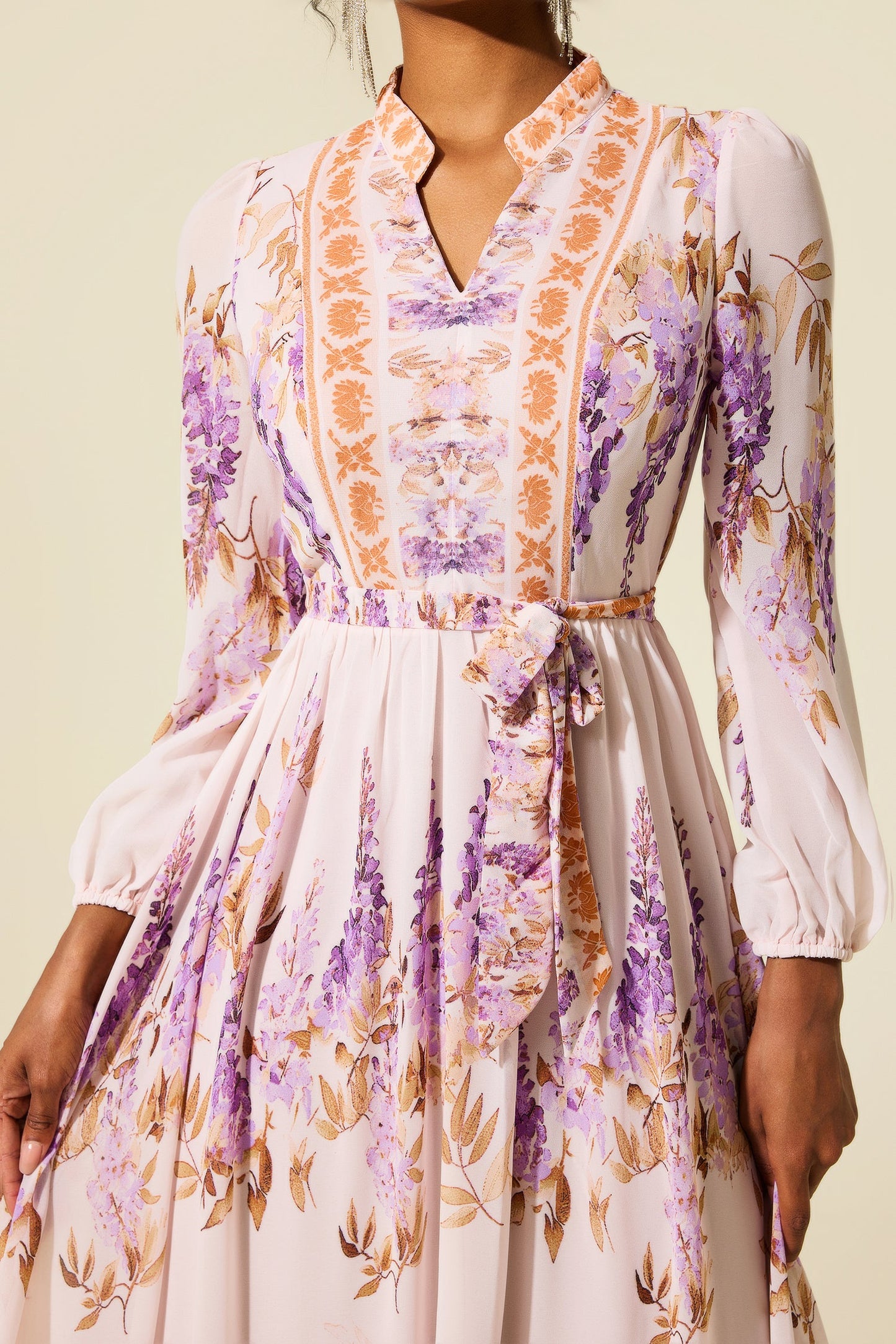 Classic Vintage Dress with a Flattering Fit