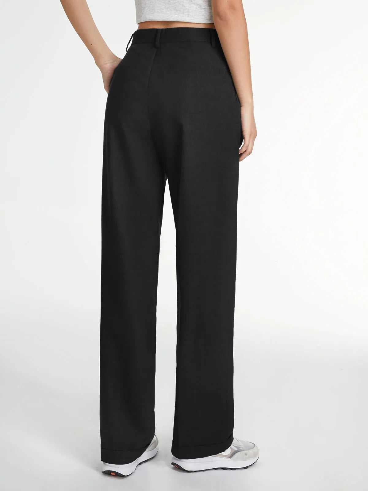 Beautifully Finished Pants in a Timeless Design