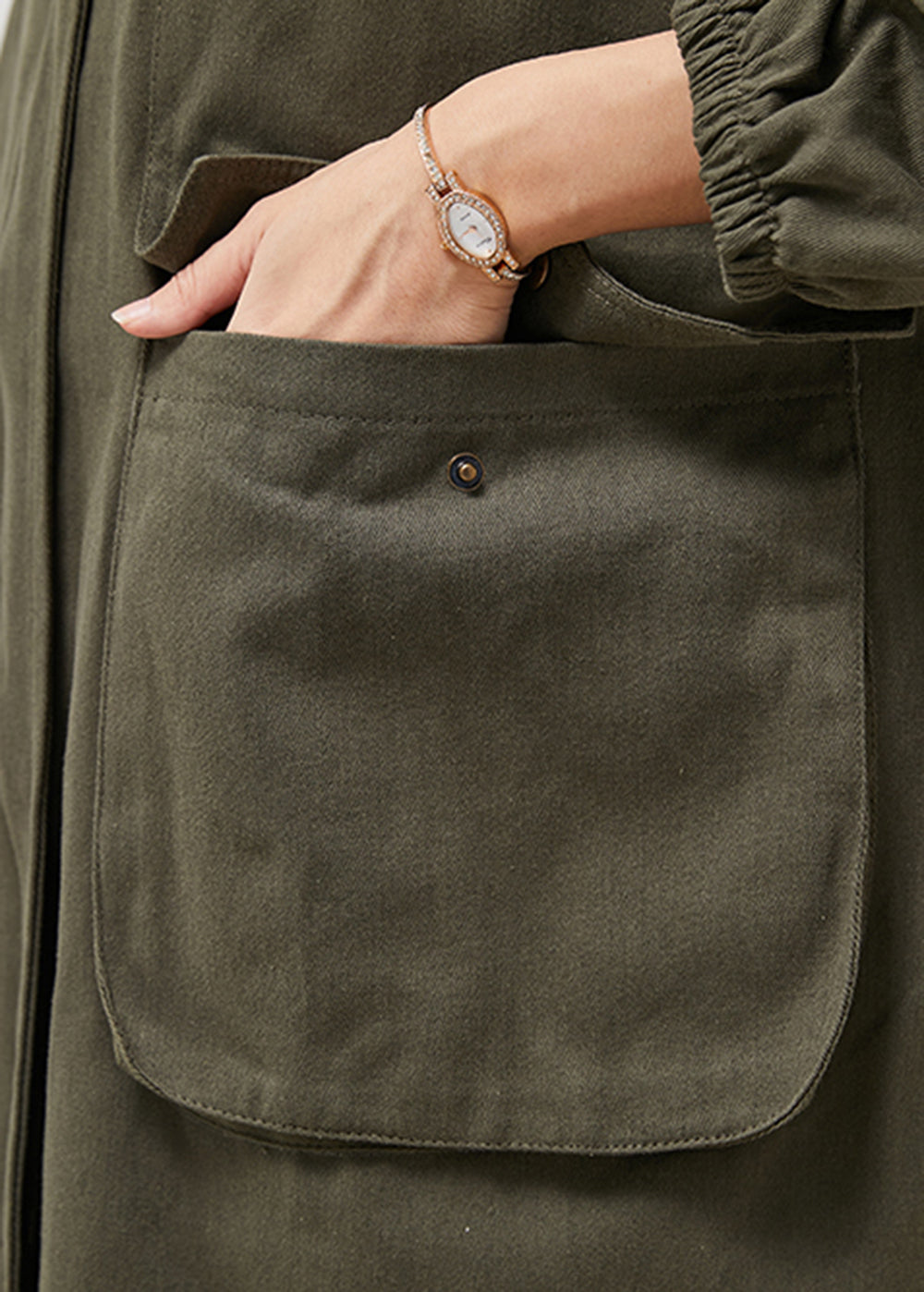 Well Tailored Coat with a Graceful Silhouette