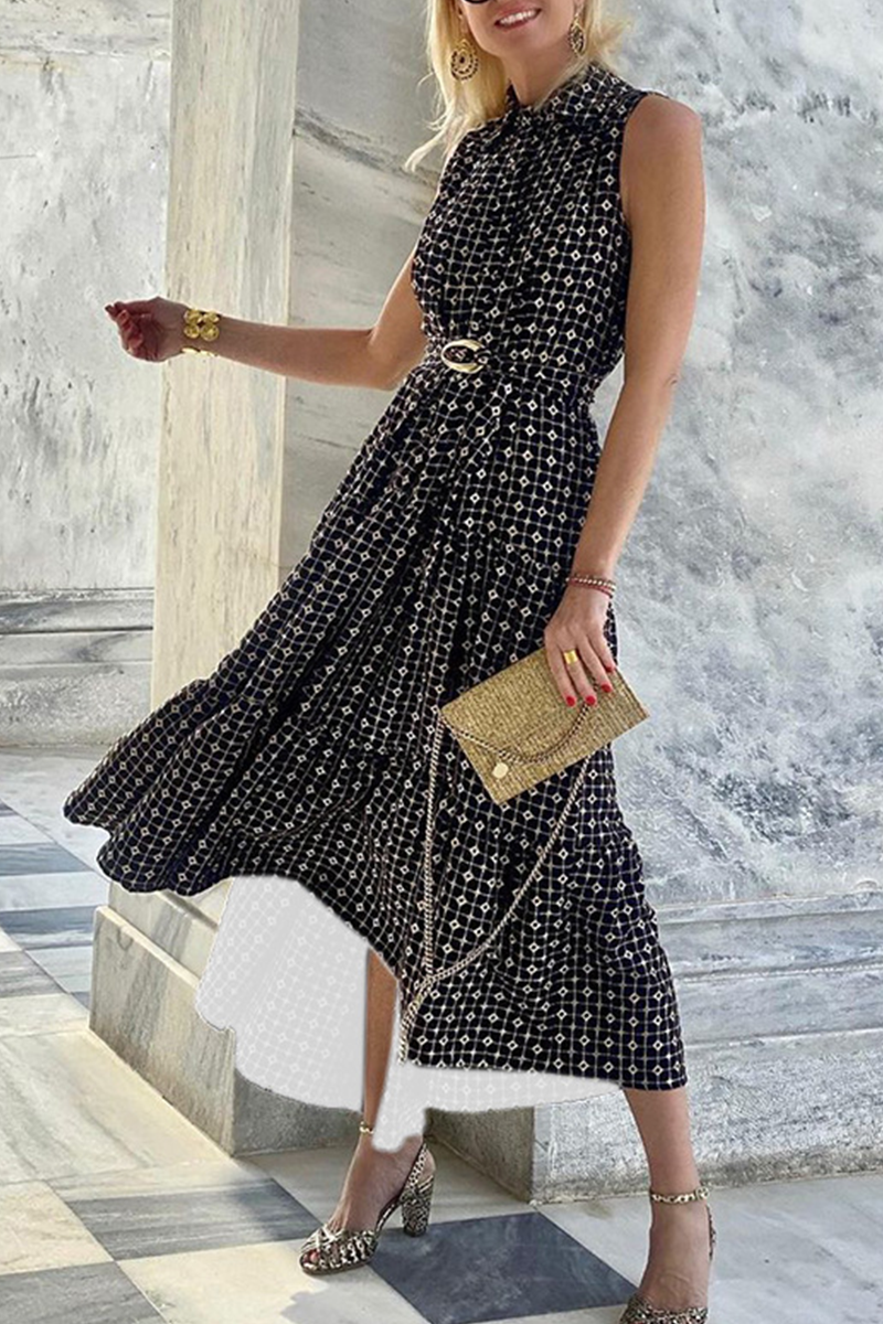 Well Tailored Dress with a Graceful Silhouette