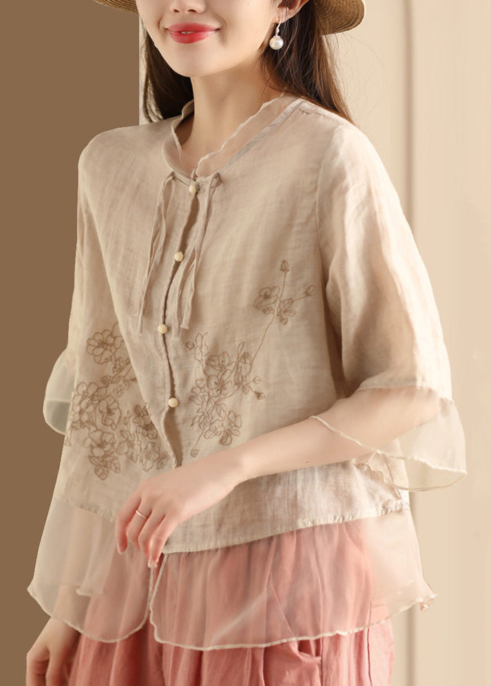 Well Tailored Shirt with a Graceful Silhouette