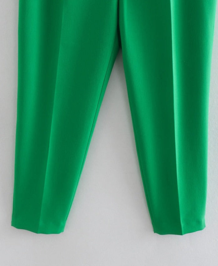 Beautifully Crafted Pants in a Classic Style