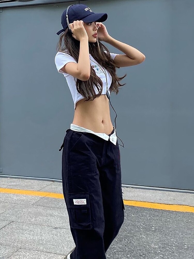 Elegantly Styled Pants for Everyday Wear
