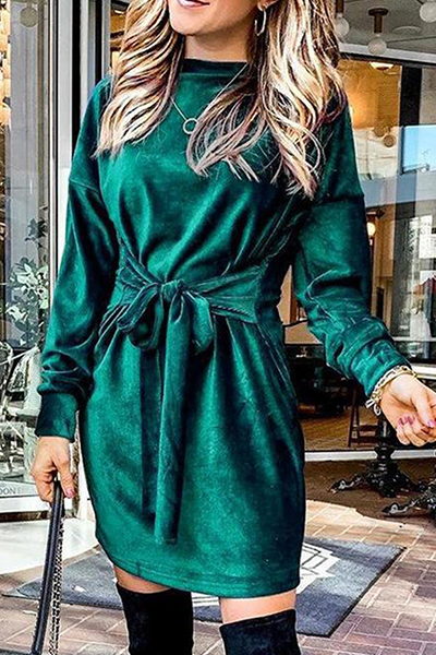 Classic Vintage Dress with a Flattering Fit