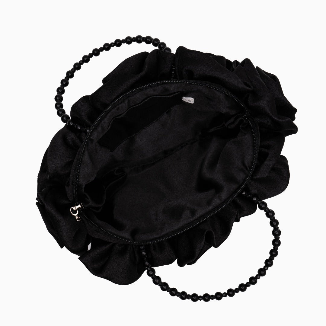 Well Tailored Bag with a Graceful Silhouette