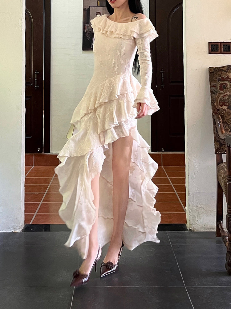 Well Tailored Dress with a Graceful Silhouette