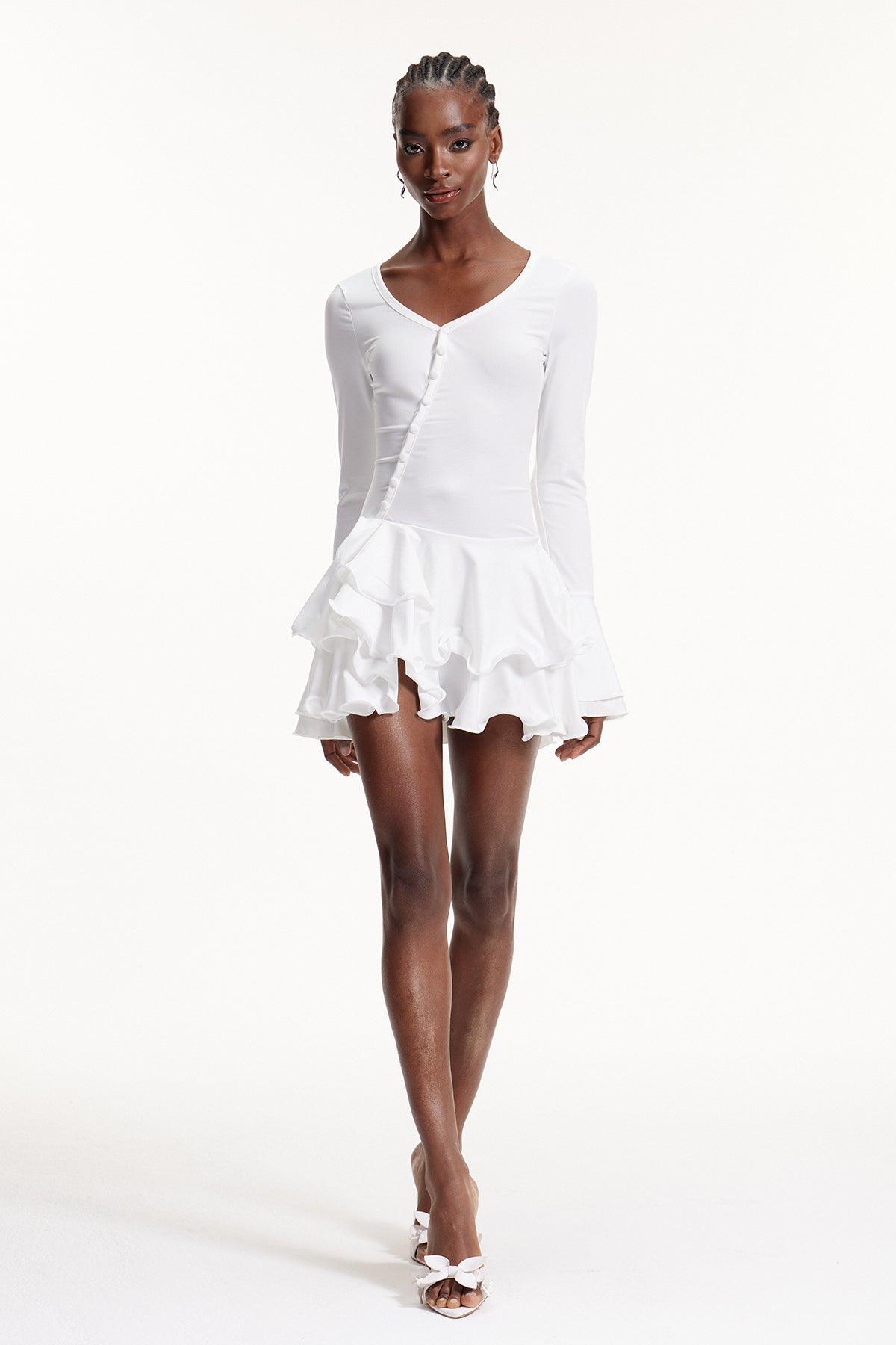 Well Tailored Dress with a Graceful Silhouette