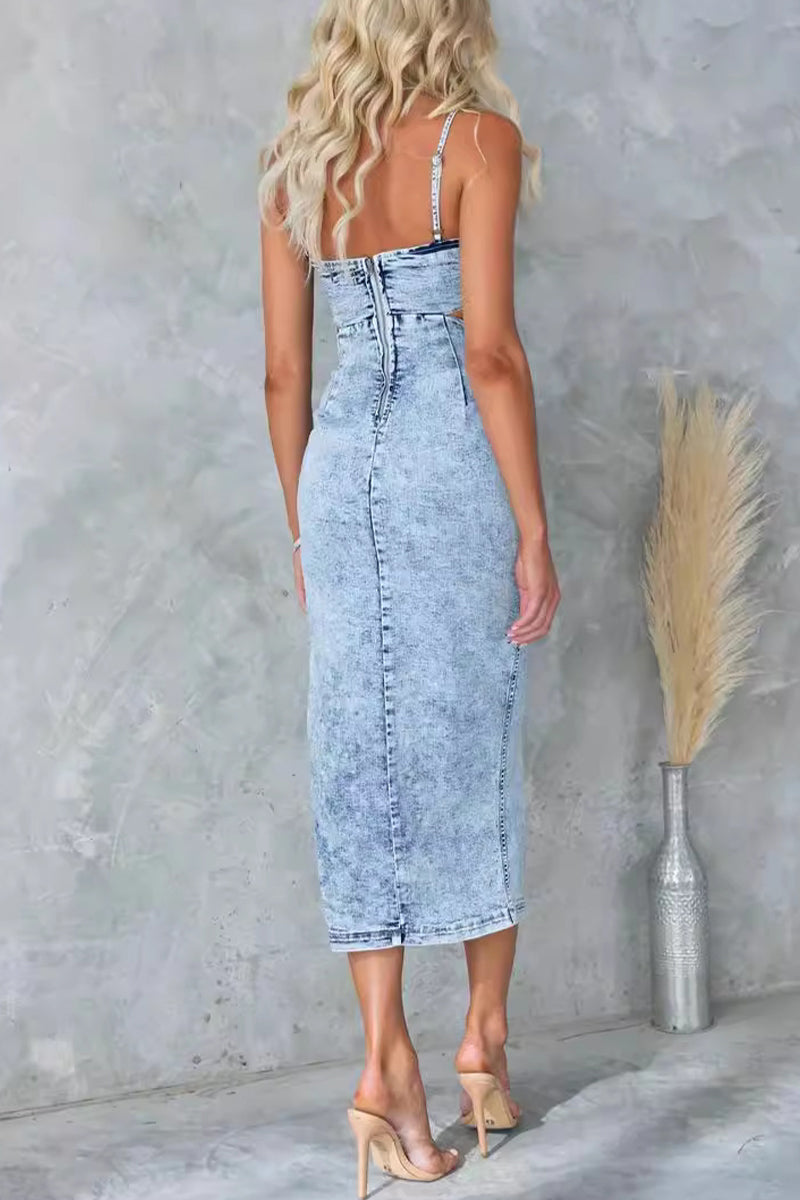 Sophisticated Dress with a Clean Classic Look