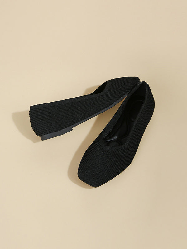 Sophisticated Garment with a Clean Classic Look