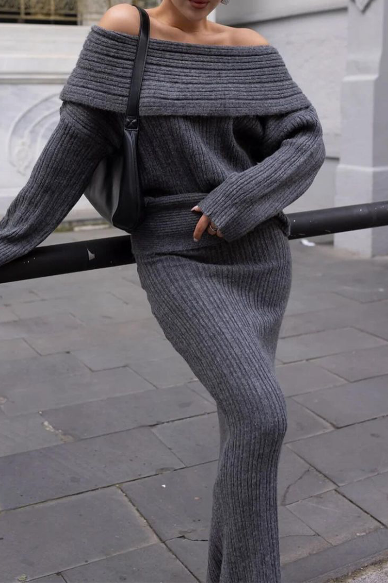 Effortlessly Elegant Garment with a Timeless Design