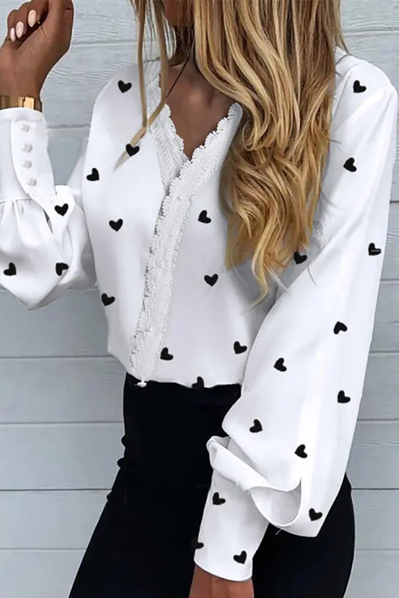 Well Tailored Top with a Graceful Silhouette