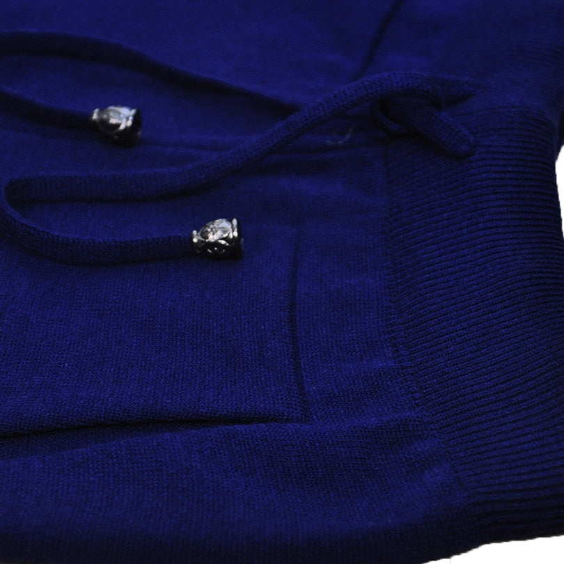 Classic Vintage Sweater with a Flattering Fit
