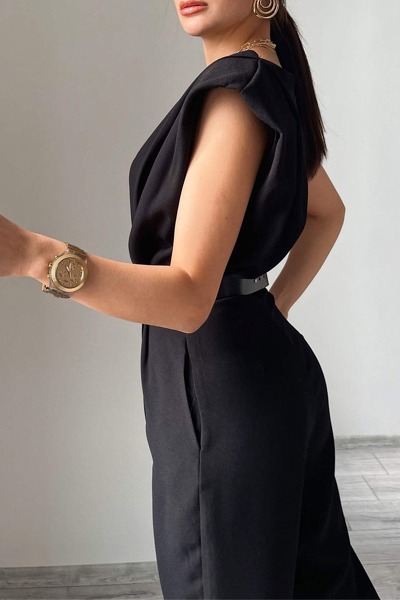 Gracefully Styled Garment for Any Occasion