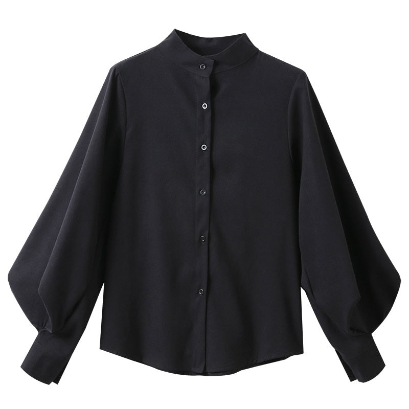 Effortlessly Elegant Blouse with a Timeless Design