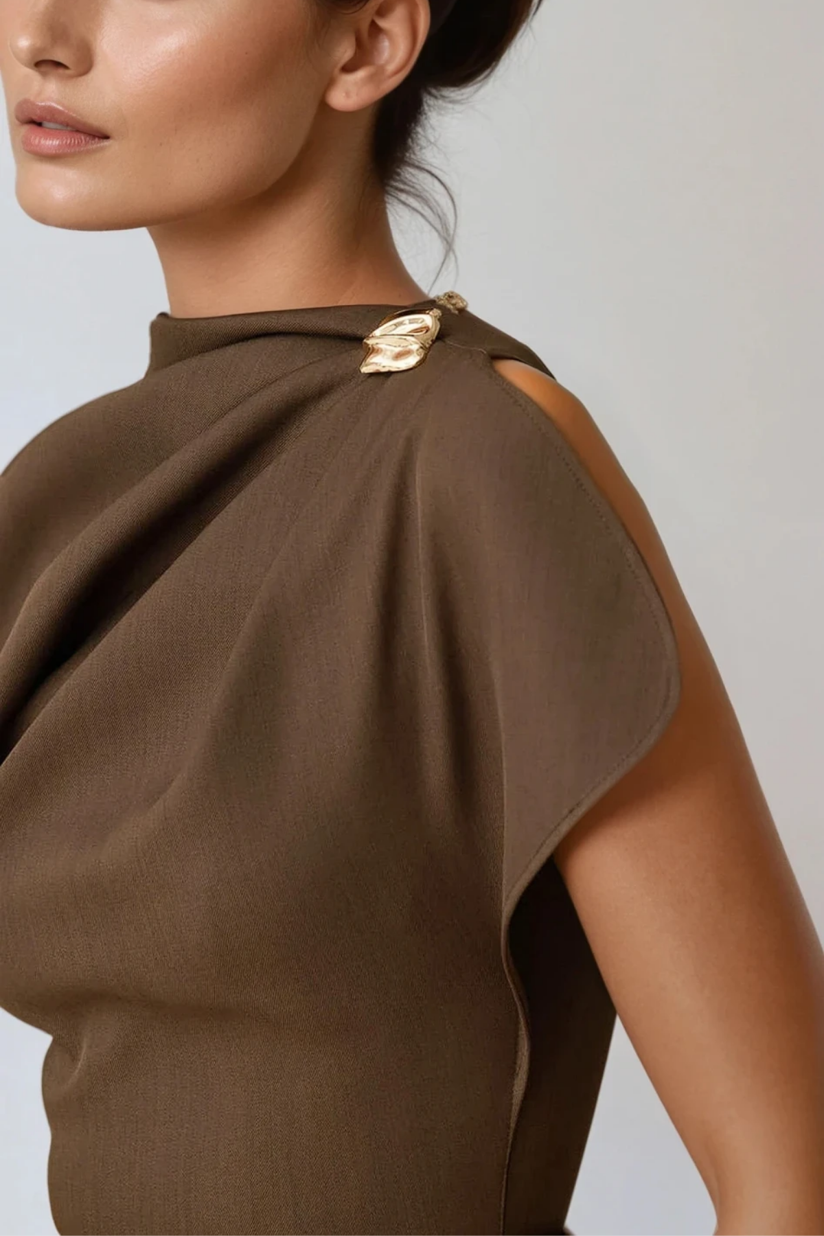 Beautifully Crafted Dress in a Classic Style