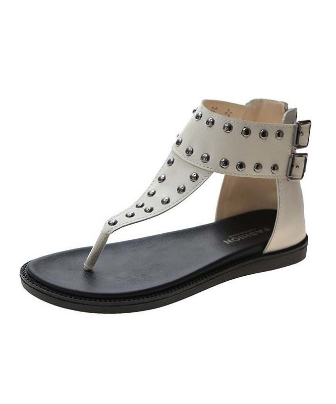 Effortlessly Elegant Sandals with a Timeless Design