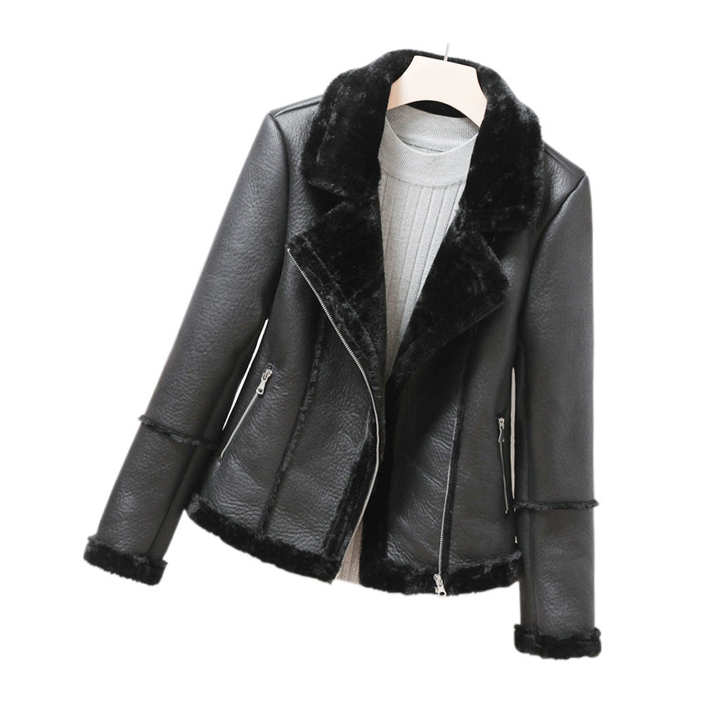 Well Tailored Jacket with a Graceful Silhouette