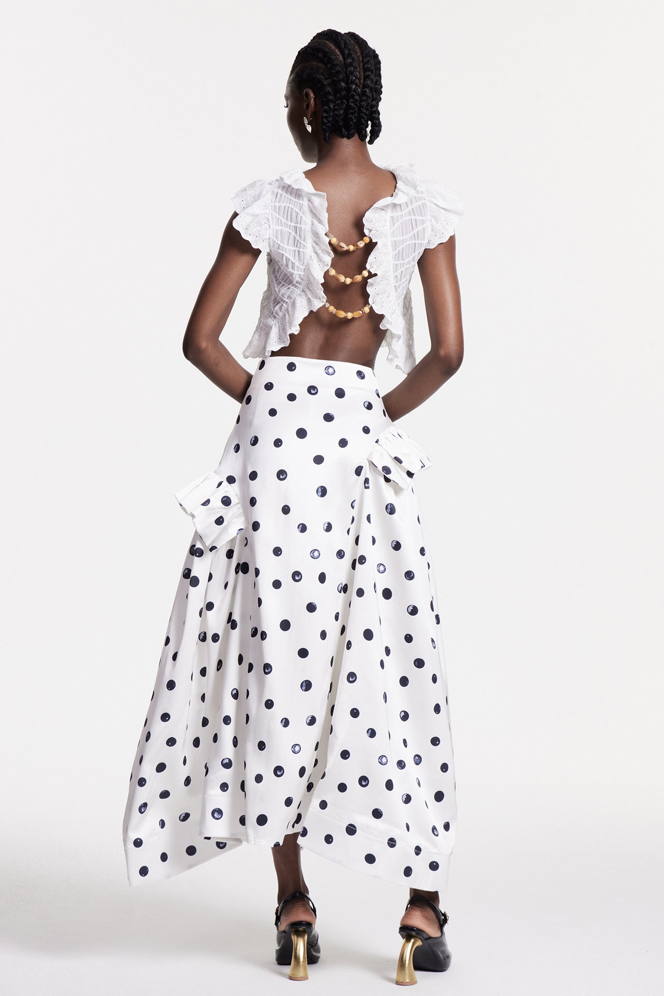 Sophisticated Garment with a Clean Classic Look