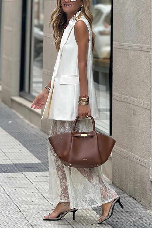 Beautifully Crafted Coat in a Classic Style