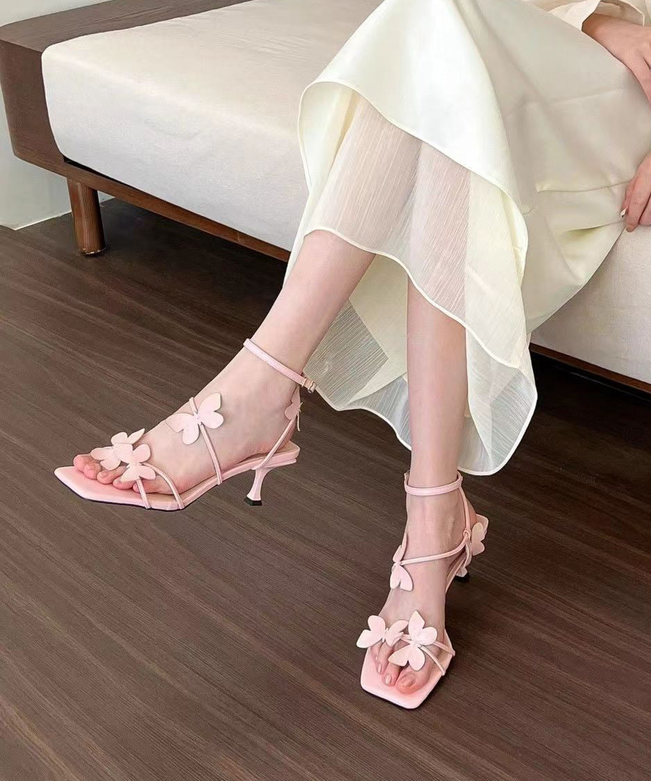 Classic Vintage Sandals with a Flattering Fit
