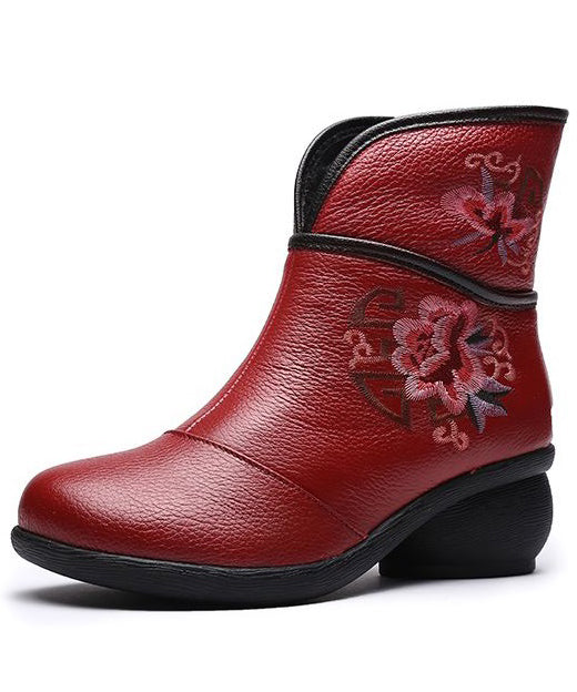Well Tailored Boots with a Graceful Silhouette
