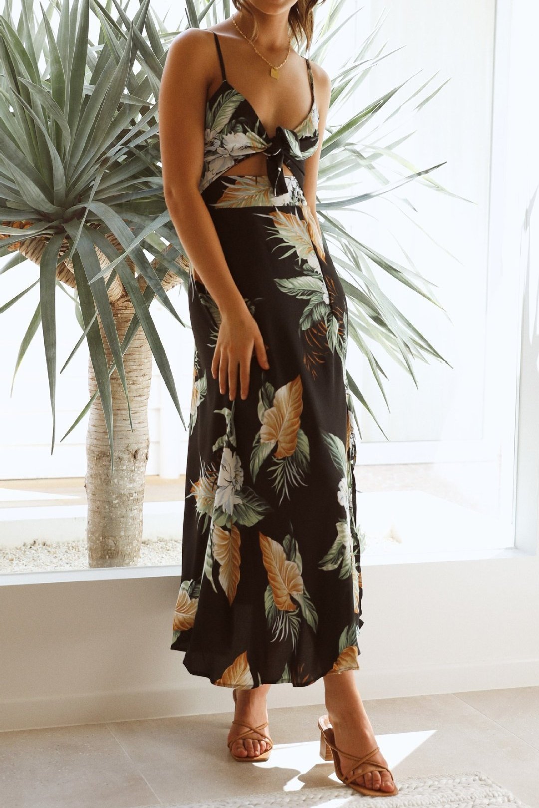 Sophisticated Dress with a Clean Classic Look