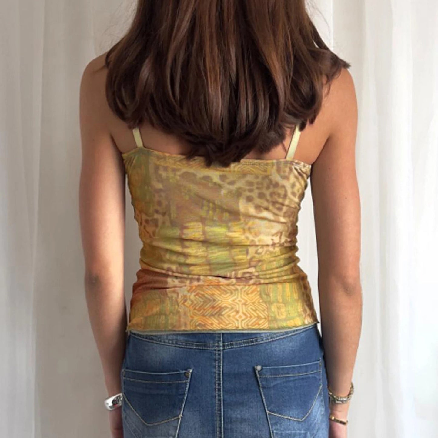Beautifully Finished Top in a Timeless Design