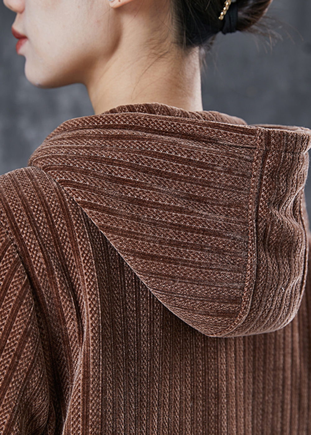 Effortlessly Elegant Coat with a Timeless Design