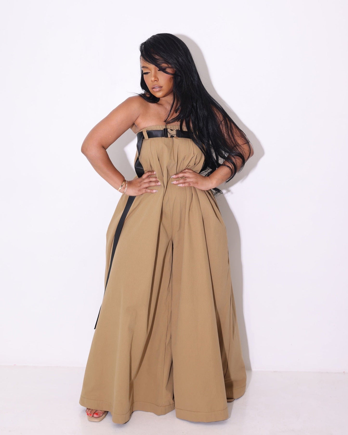 Well Tailored Garment with a Graceful Silhouette