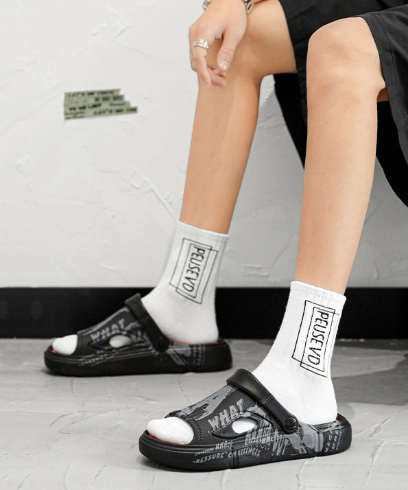 Effortlessly Elegant Sandals with a Timeless Design