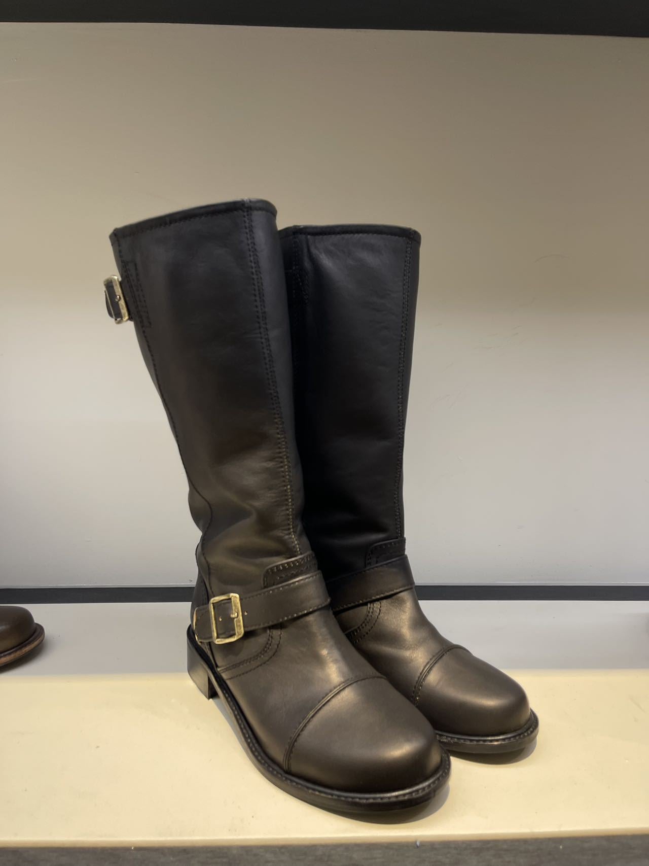 Elegantly Styled Boots for Everyday Wear