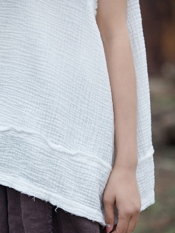 Well Tailored Top with a Graceful Silhouette