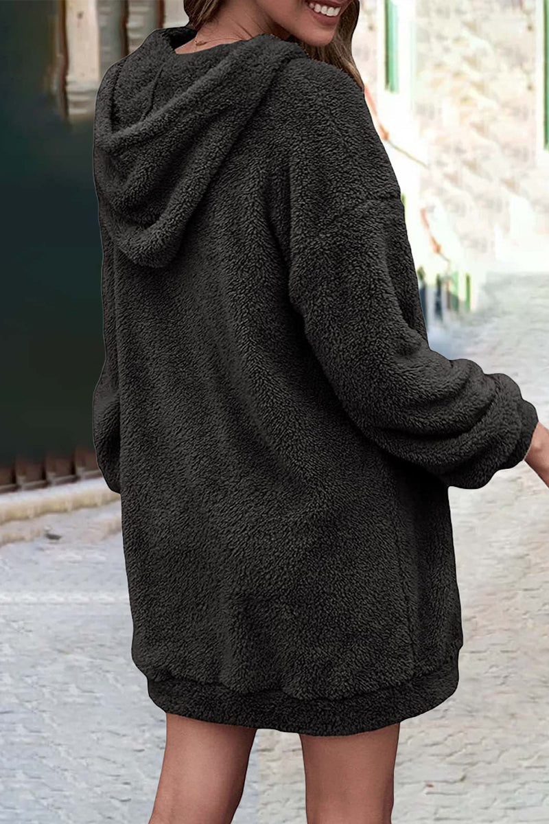 Effortlessly Elegant Top with a Timeless Design