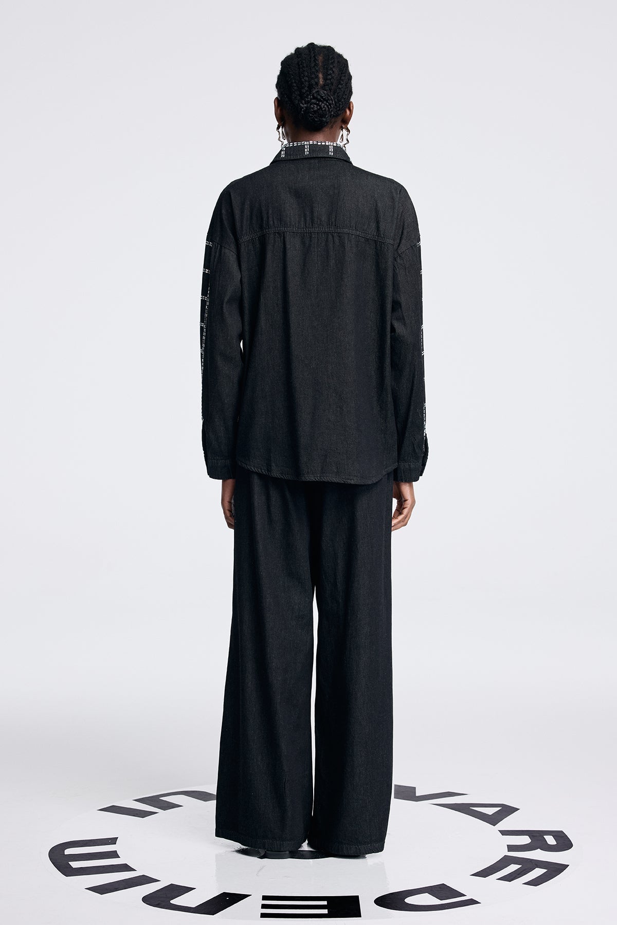 Effortlessly Elegant Shirt with a Timeless Design