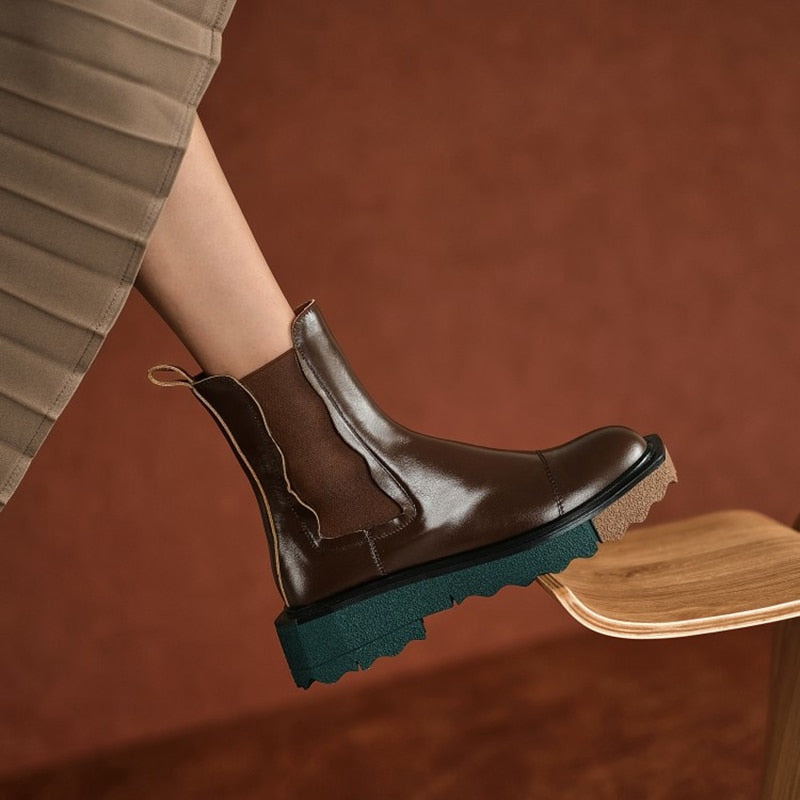 Polished Shoes with an Effortless Classic Look