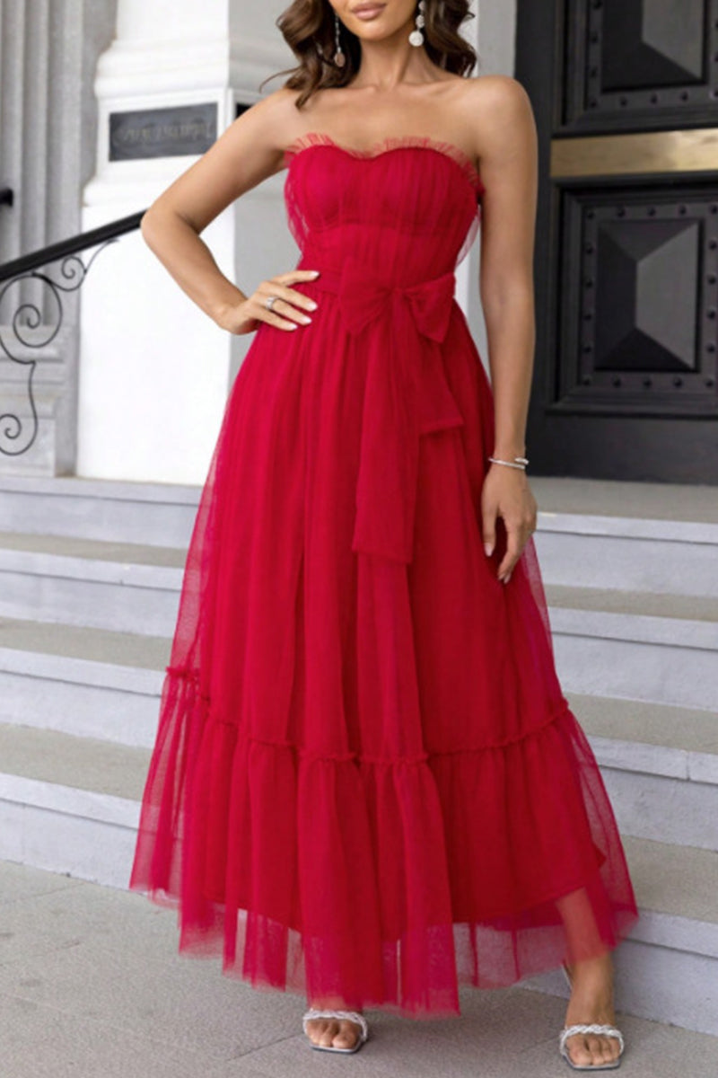 Beautifully Finished Dress in a Timeless Design