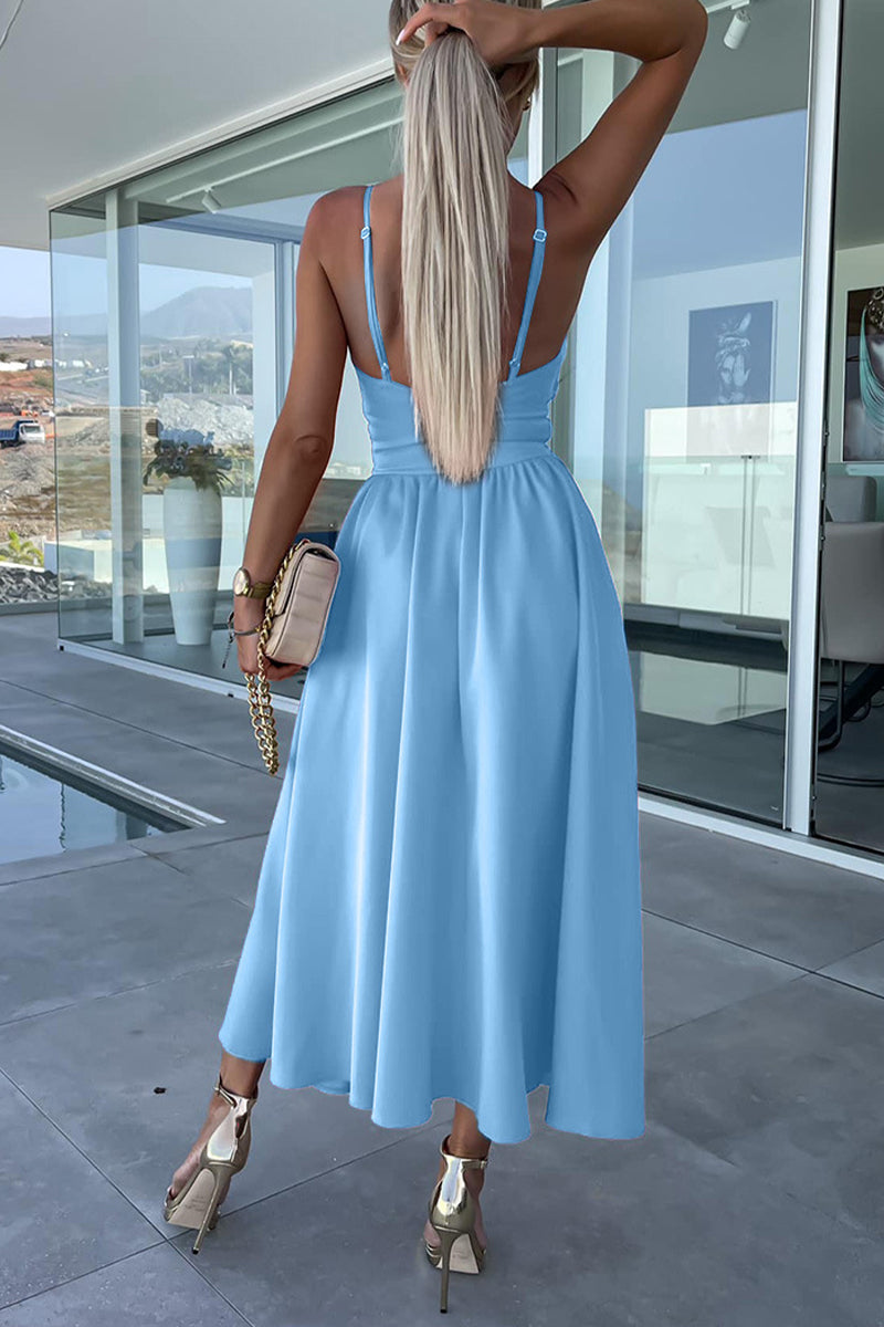 Effortlessly Elegant Dress with a Timeless Design