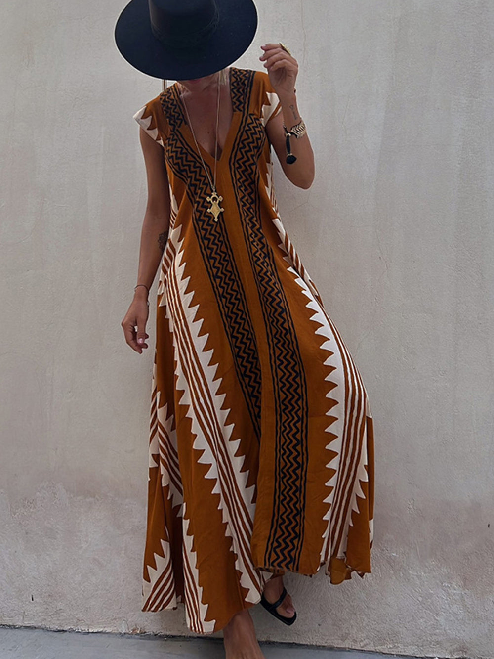 Beautifully Crafted Dress in a Classic Style
