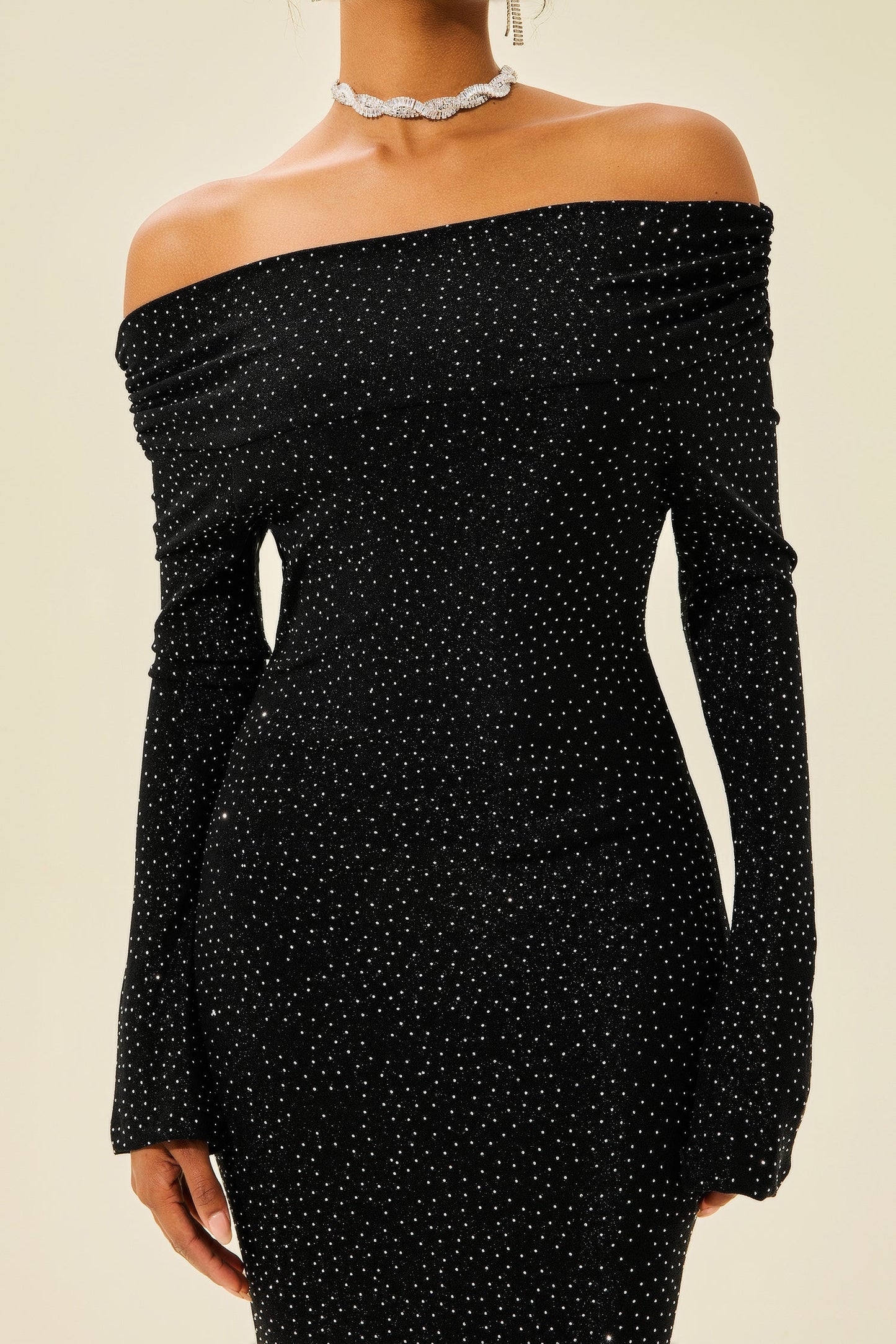 Beautifully Crafted Dress in a Classic Style