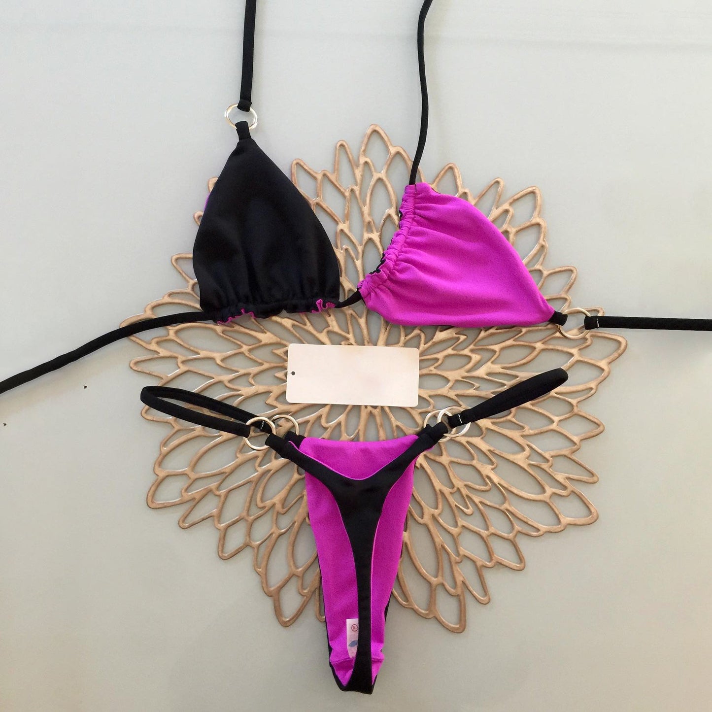 Effortlessly Elegant Bikini with a Timeless Design