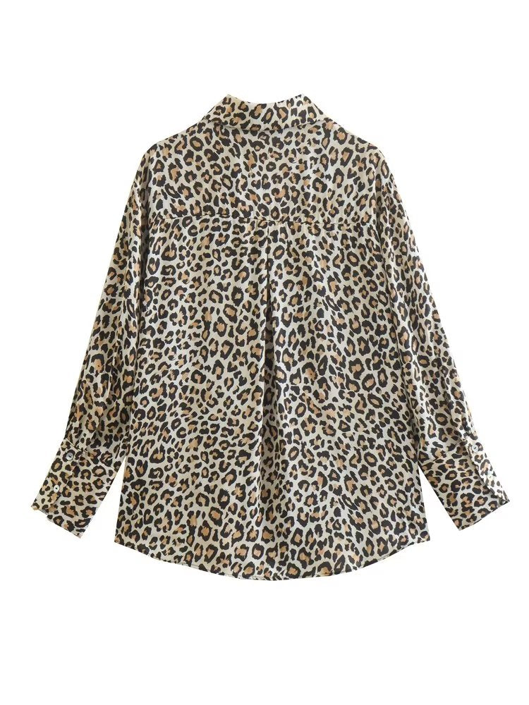 A Vintage Style Shirt with Delicate Timeless Details