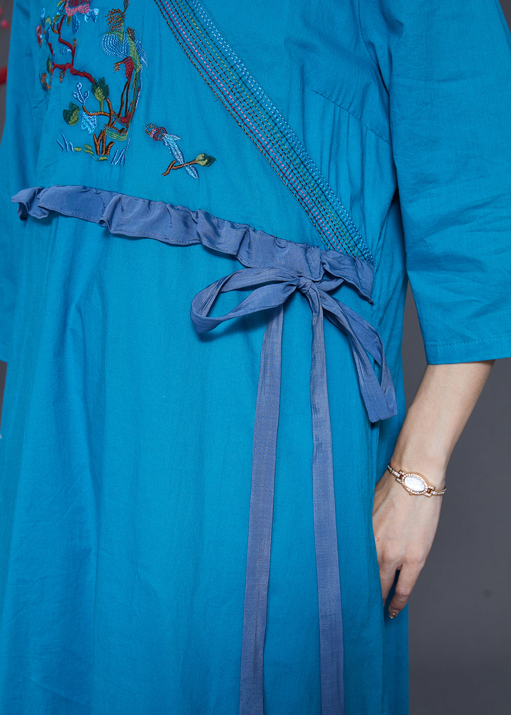 Gracefully Styled Dress for Any Occasion