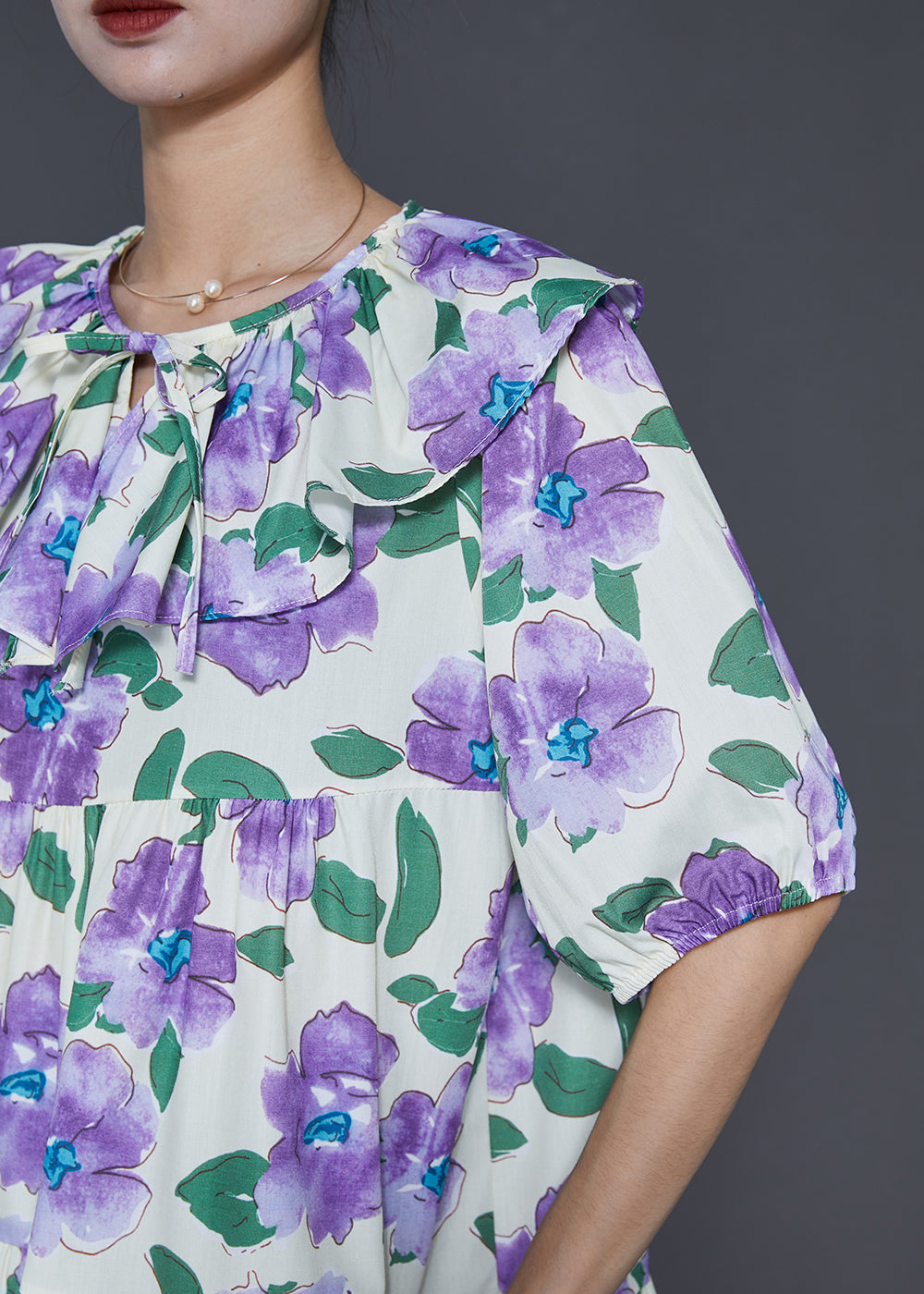 Gracefully Styled Dress for Any Occasion
