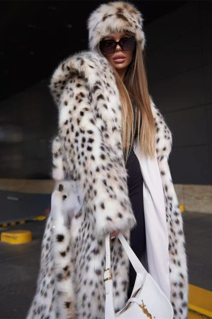 Classic Vintage & Enduringly Stylish Coat