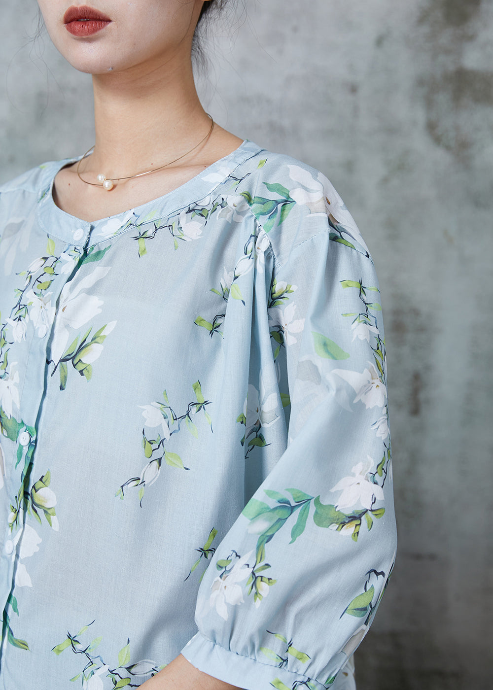 Classic Vintage Blouse with a Flattering Fit